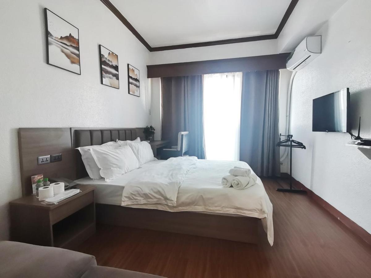 Passion Makati Makati City Exterior foto